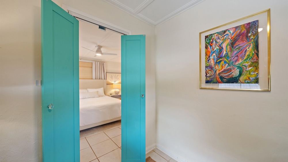 Hidden Oasis A 1 Bedroom Bungalow