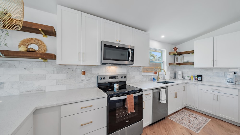 Coastal Cottage 2 Bedroom Home