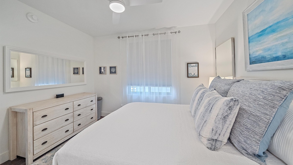 Sunsets At The Strand 1 Bedroom Condo