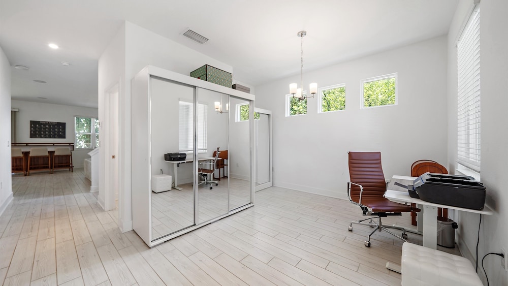 Urban Minimalist Escape 4 Bedroom Home