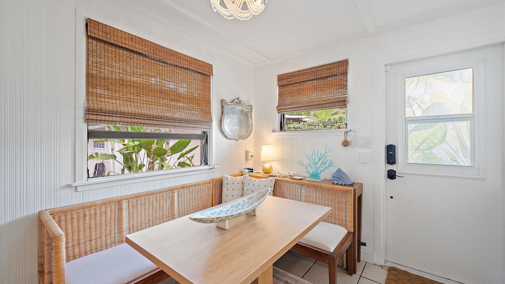 Hidden Oasis A 1 Bedroom Bungalow