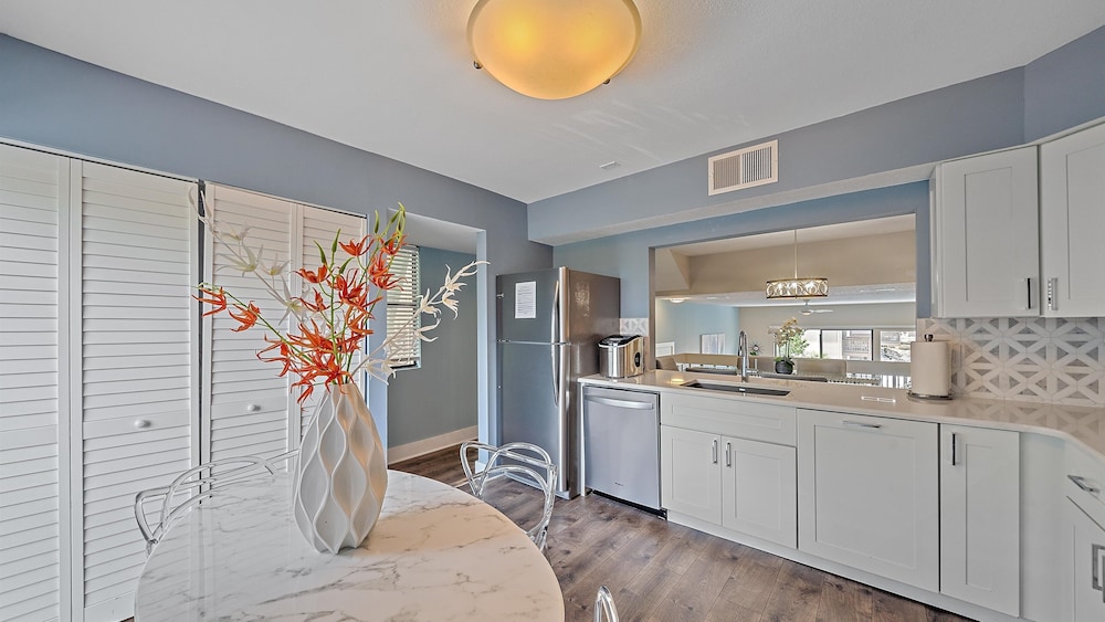 Siesta Beach Retreat 2 Bedroom Townhouse