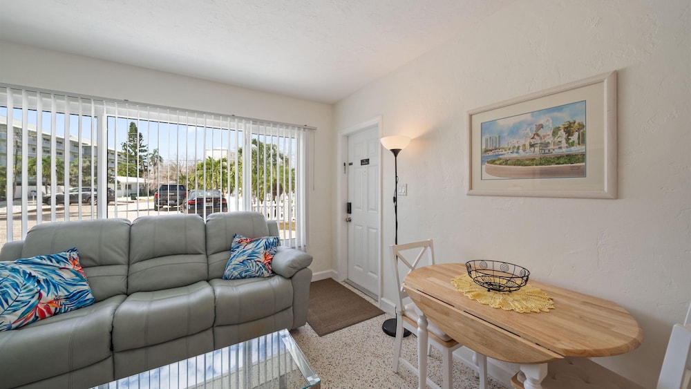 Siesta Treasure 4 Bedroom Home
