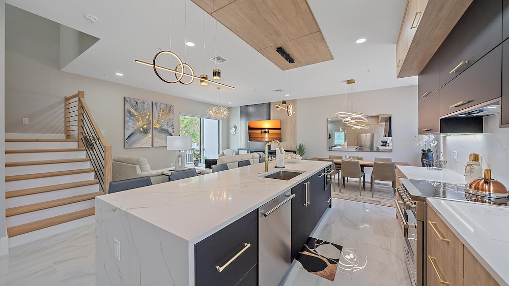 Uptown Oasis 3 Bedroom Townhouse