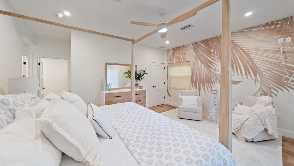 The Beach House 2 Bedroom Condo