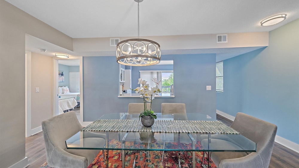 Siesta Beach Retreat 2 Bedroom Townhouse