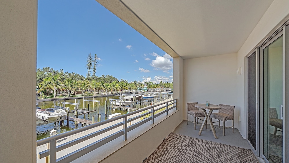 Sunsets At The Strand 1 Bedroom Condo