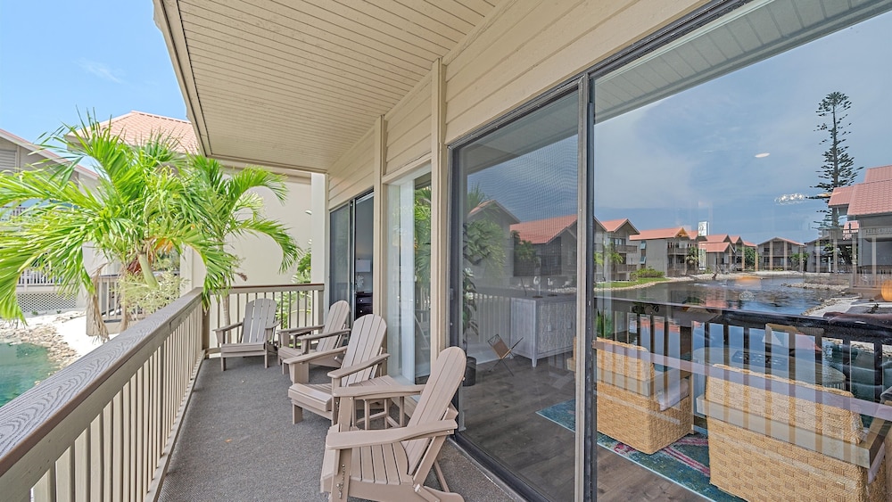 Siesta Beach Retreat 2 Bedroom Townhouse