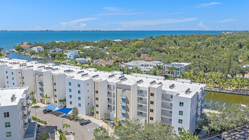 Sunsets At The Strand 1 Bedroom Condo