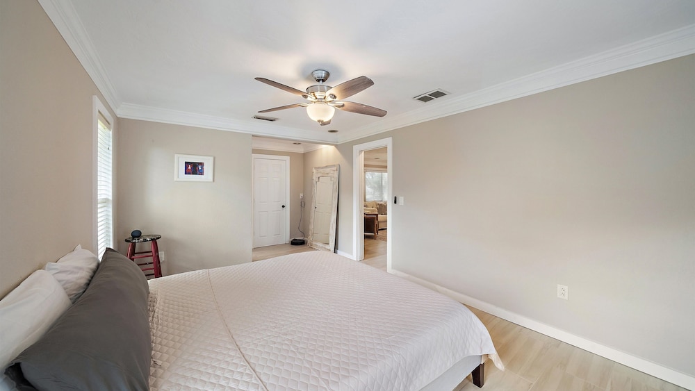 Gulf Tide Getaway 2 Bedroom Home