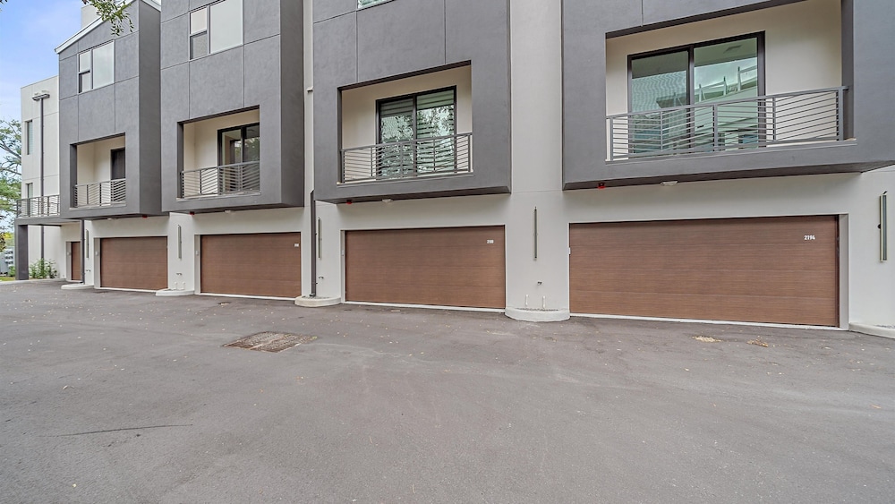 Coastal Moderne 2 Bedroom Townhouse