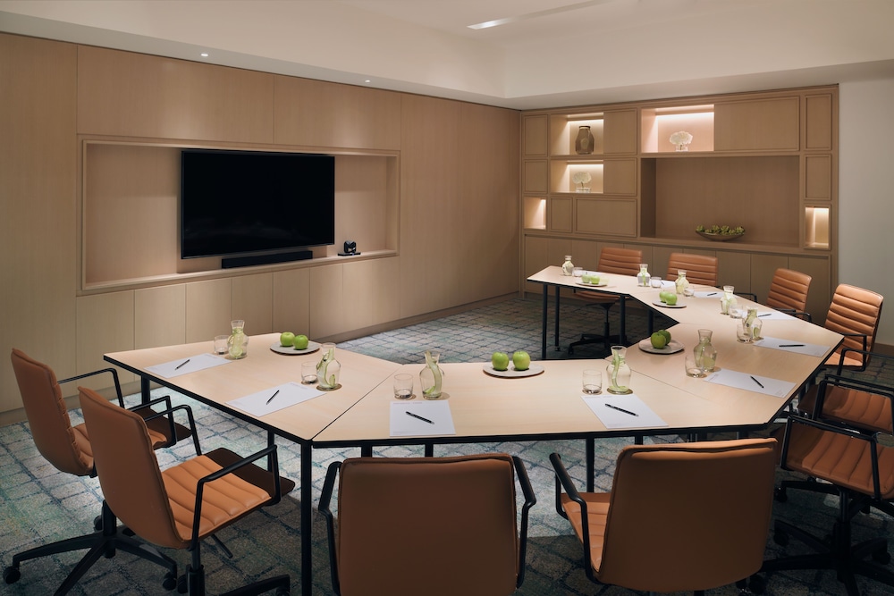 meeting & event spaces