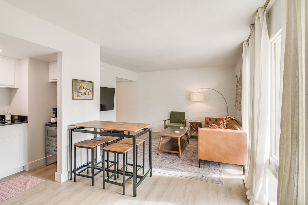 Walk to Branson Landing! Condo w/ Community Pools