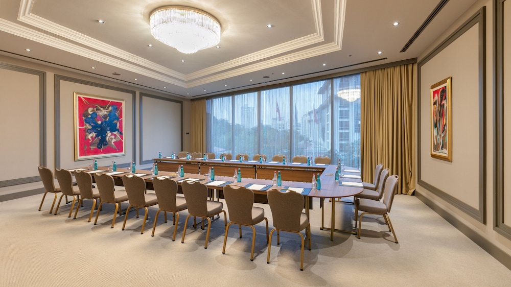 InterContinental Istanbul by IHG - Image 24