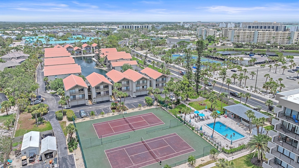 Siesta Beach Retreat 2 Bedroom Townhouse