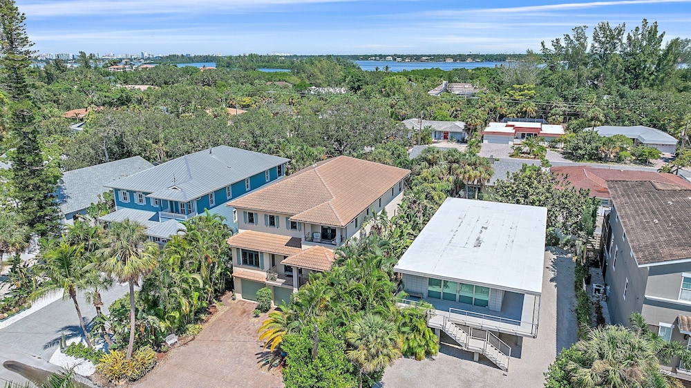 Sea Esta 4 Bedroom Home view 3