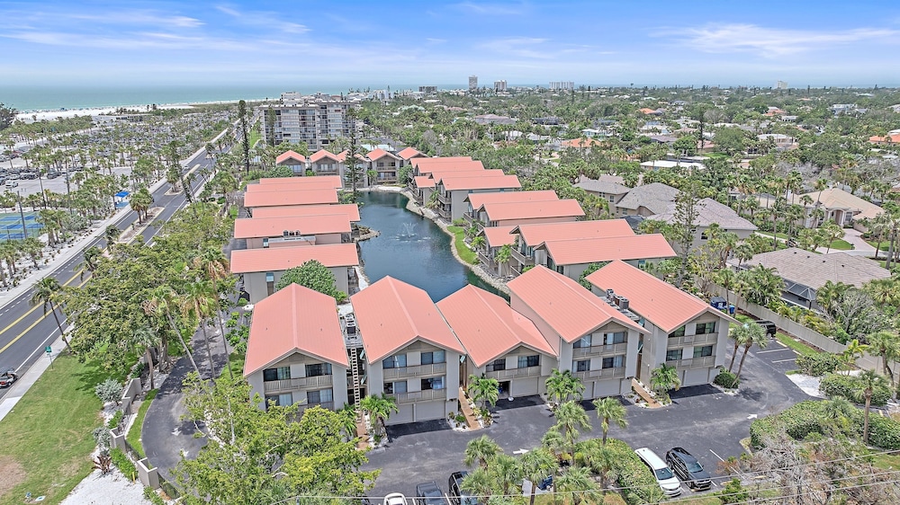 Siesta Beach Retreat 2 Bedroom Townhouse