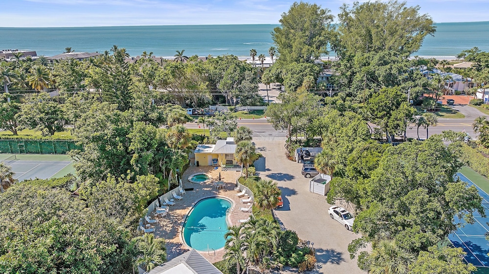 Beach Haven 2 Bedroom Condo