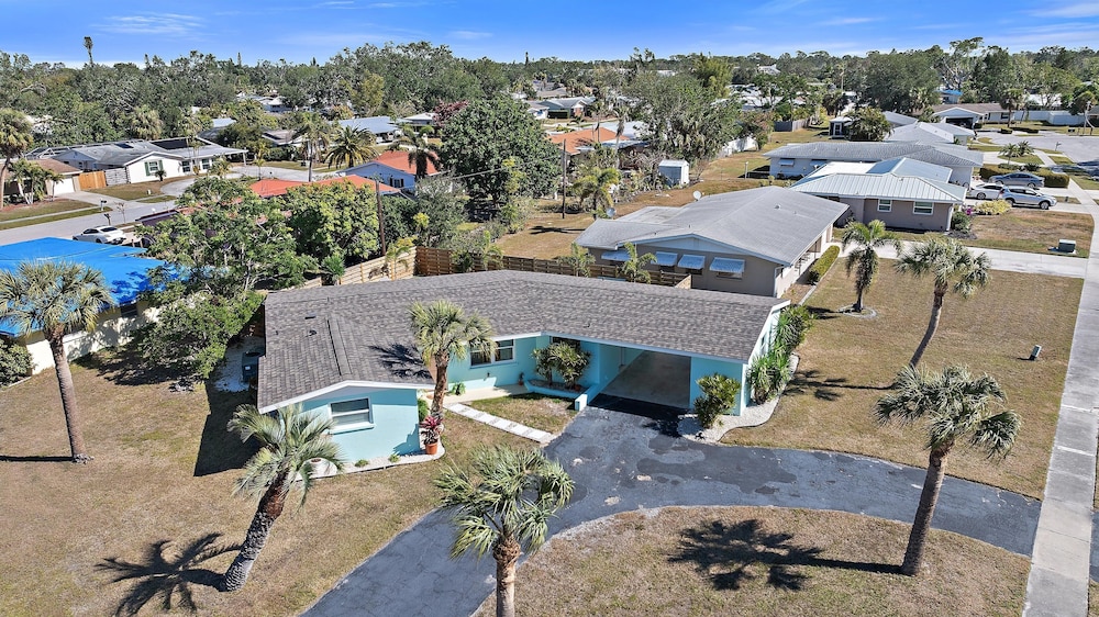 Coastal Cottage 2 Bedroom Home