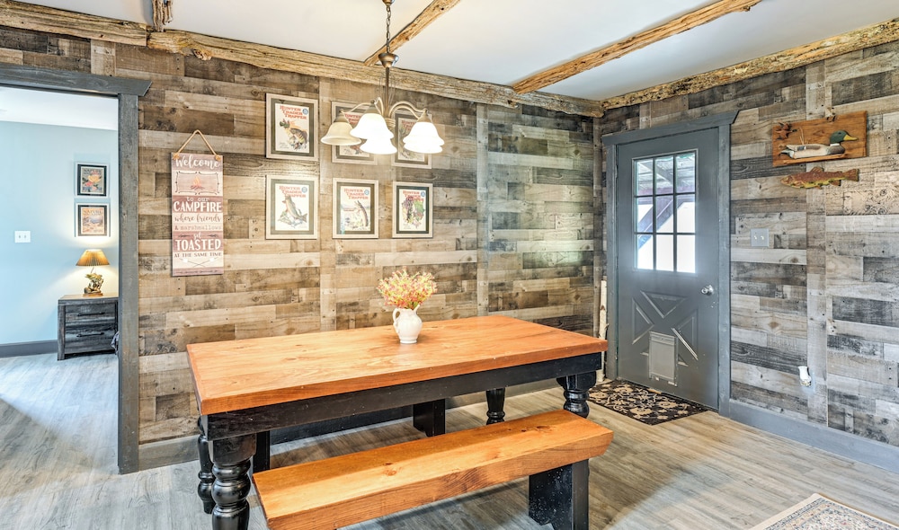 5-acre Kingston Getaway: Pond, Peacocks & Fire Pit