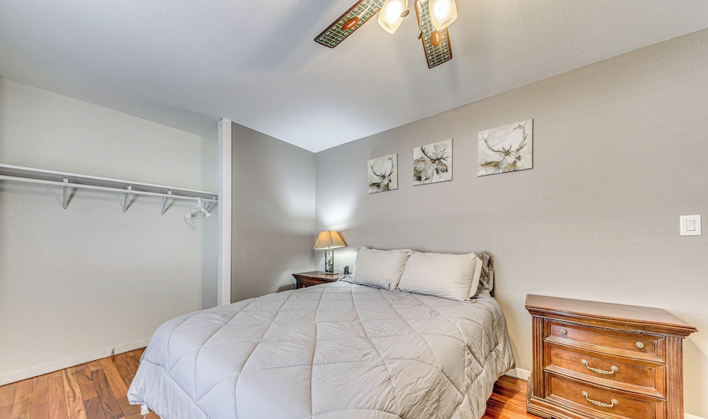 1 Block to Hiking: Ruidoso Home w/ Game Room