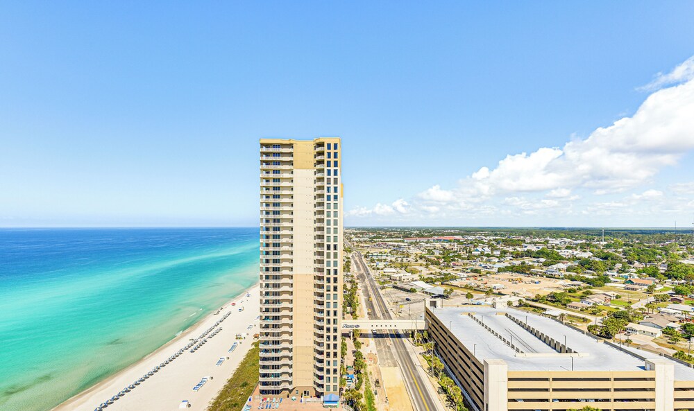 Panama City Beachfront Condo w/ Breathtaking Views