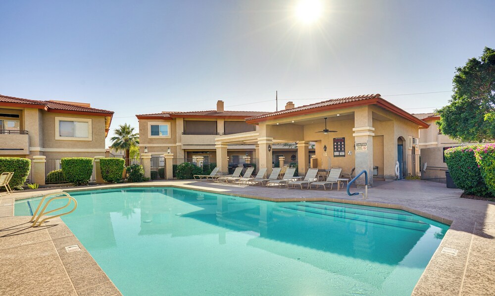 Family-friendly Condo w/ Pool Access in Phoenix!
