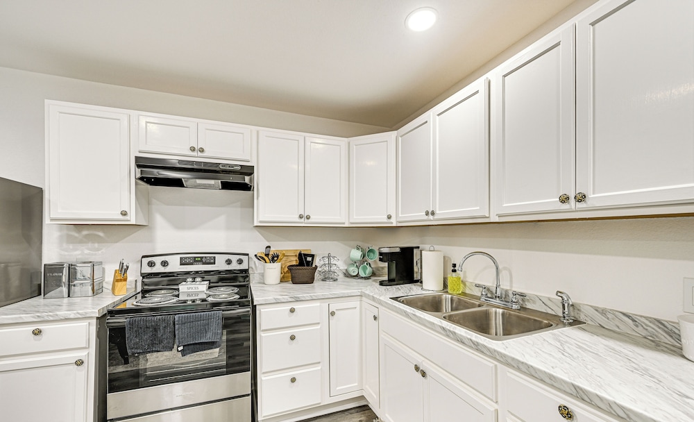 1 Mi to Dtwn: Family Home w/ Porch in Brownwood