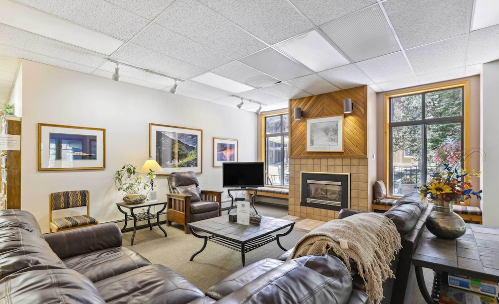 Cozy Winter Park Condo: Bike, Ski, & Hike!