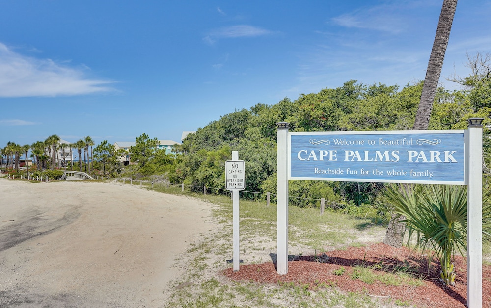 Walk to Ocean: Beach House w/ Pool in Port St Joe!
