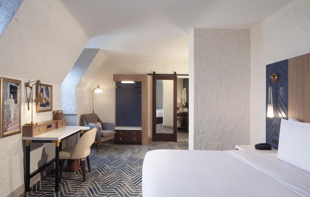 Hotel Royer Urbana Champaign, Tapestry Collection by Hilton