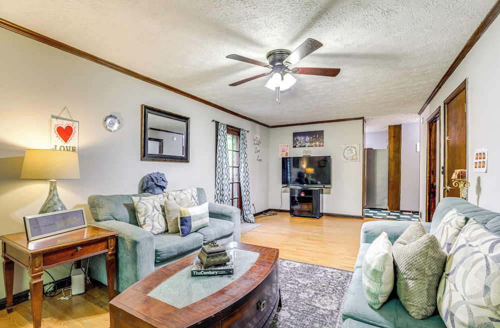 Group Getaway: Spacious Home in Stone Mountain!