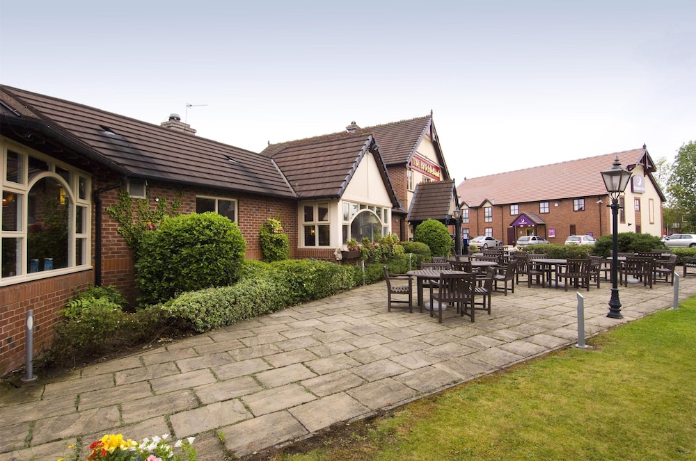 outdoor seating area