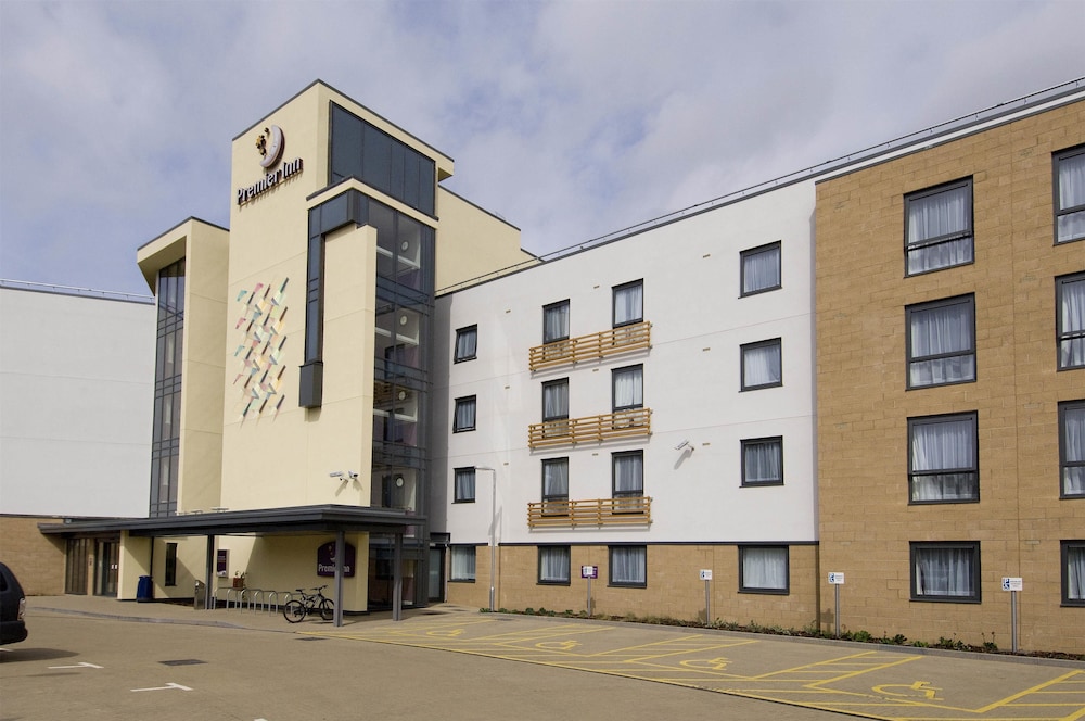 Premier Inn Cambridge - A14 J32 — photo 17