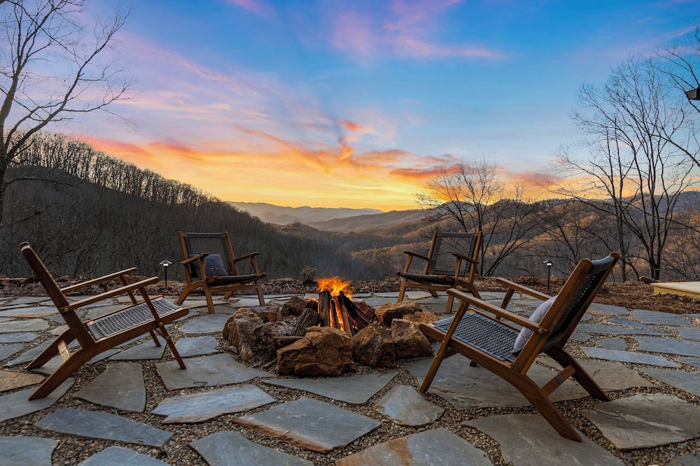Sauna + Views: Private Franklin Cabin on 10 Acres