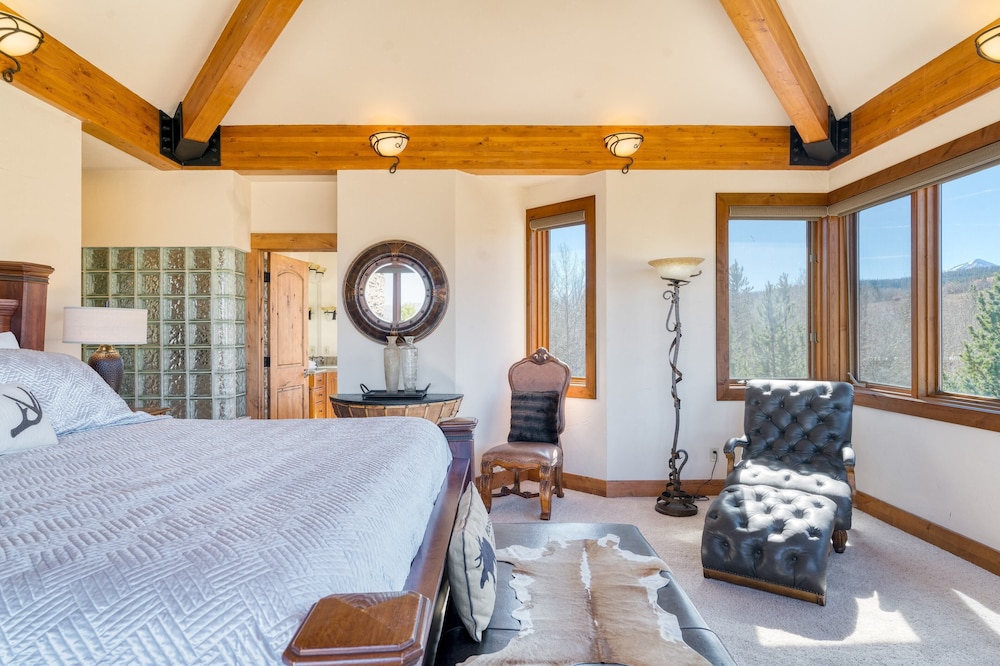 Summit County Vacations - Topaz Estate by Avantstay Luxe Home, Pool View - Property Image 9