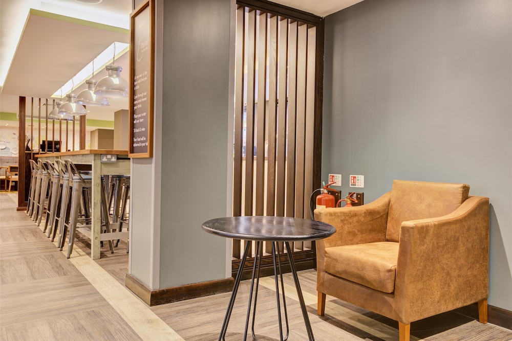 Premier Inn Royal Tunbridge Wells, photo 27