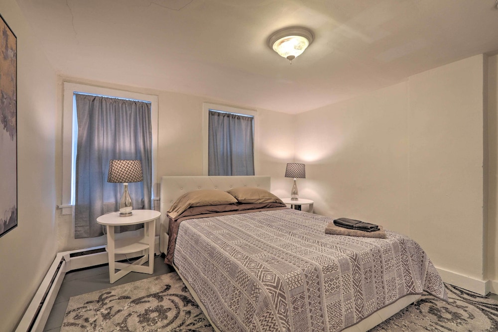 Cozy Lambertville Abode in the Heart of Downtown! view 4