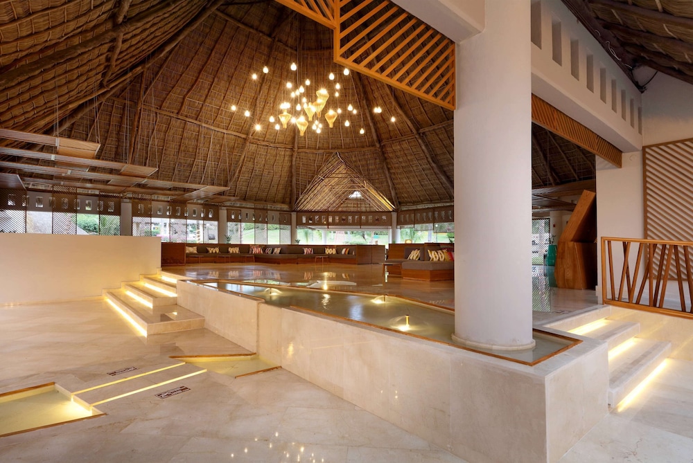 Grand Palladium Vallarta Resort  Spa - All Inclusive - Property Image 14