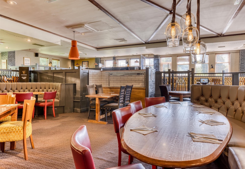 Premier Inn Basingstoke West, photo 19