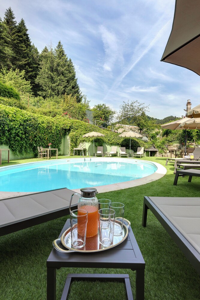Entire Hilltop Villa With Private Pool In Palazzuolo Sul Senio