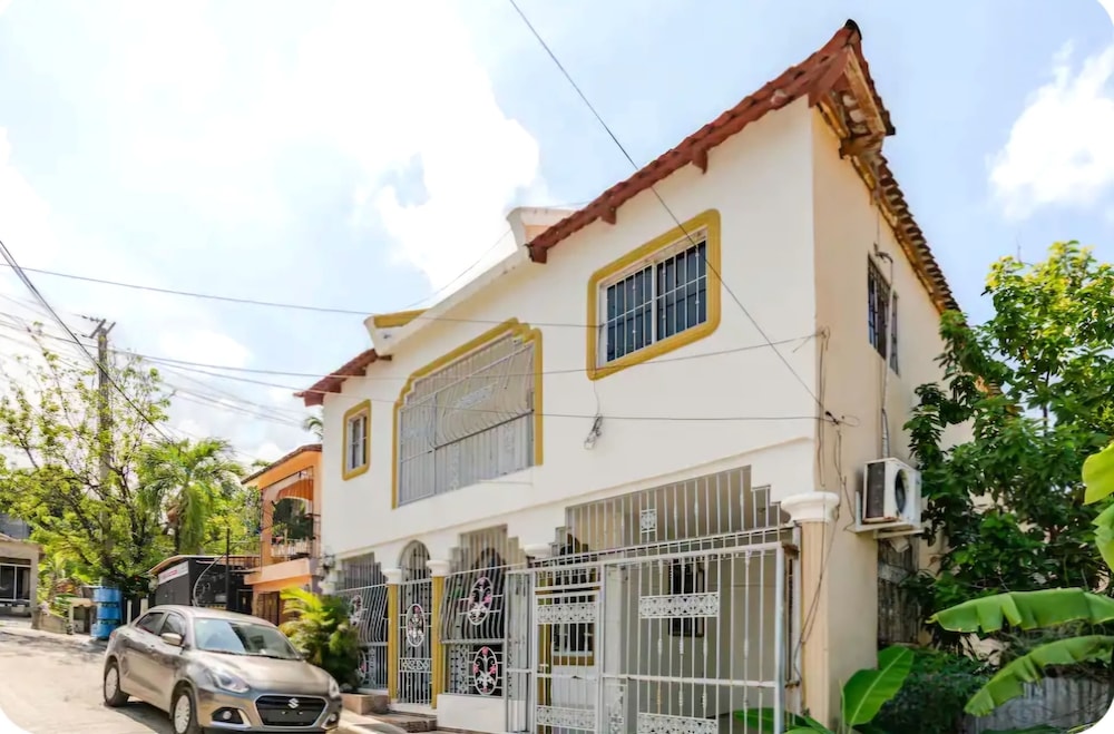 Escape to Puerto Plata, Cozy 2BR Loft in Las Mercedes, 5 Min From Beaches