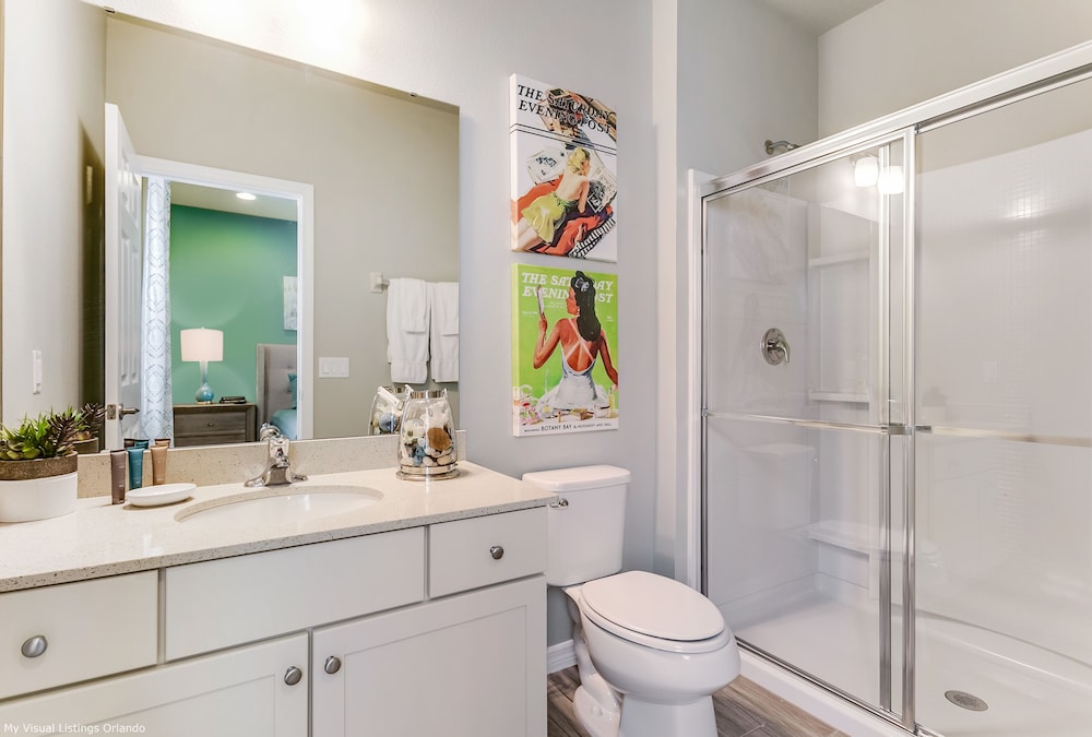 Spacious Home w/ Private Pool/spa! Sleeps 21