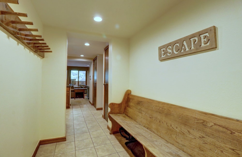 Amazing Copper Mountain Inn Condo With Awesome Views - CS221 by RedAwning