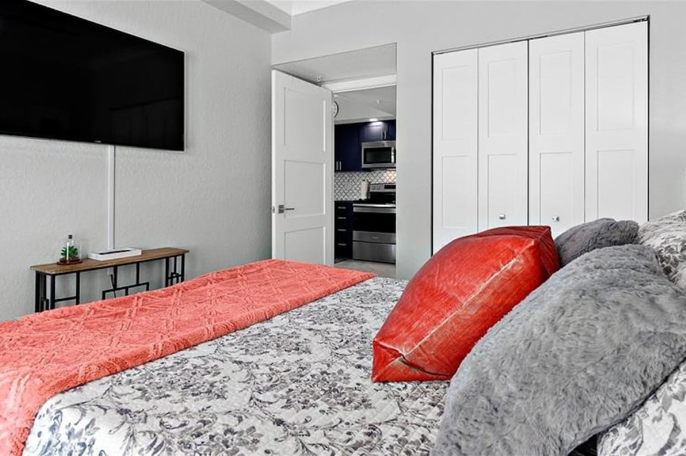 Cocunut Palms I