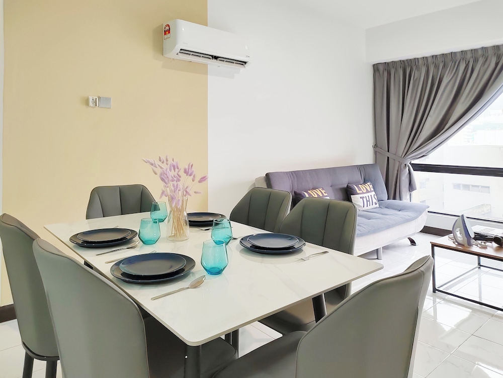 Plaza Berjaya by Manhattan Group