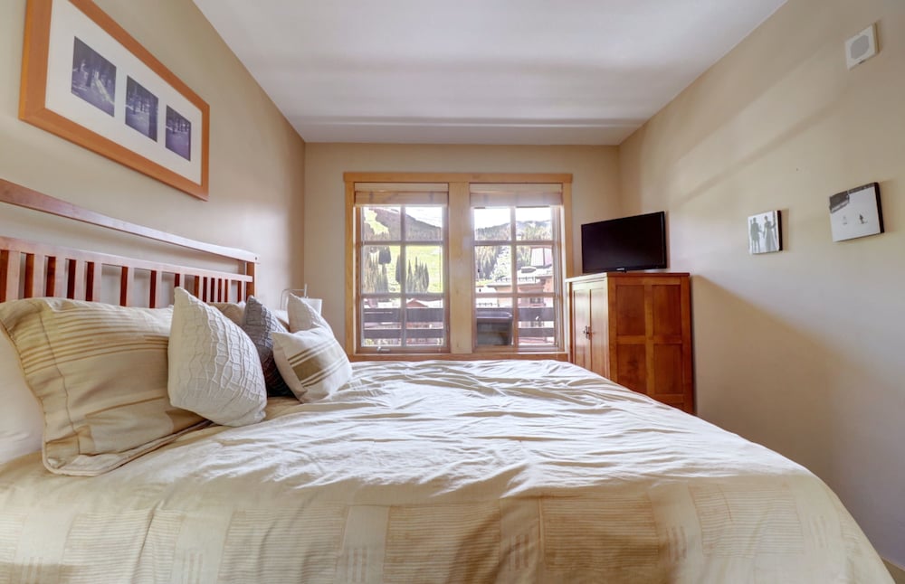 Pp606 Passage Point 1 Bedroom Condo