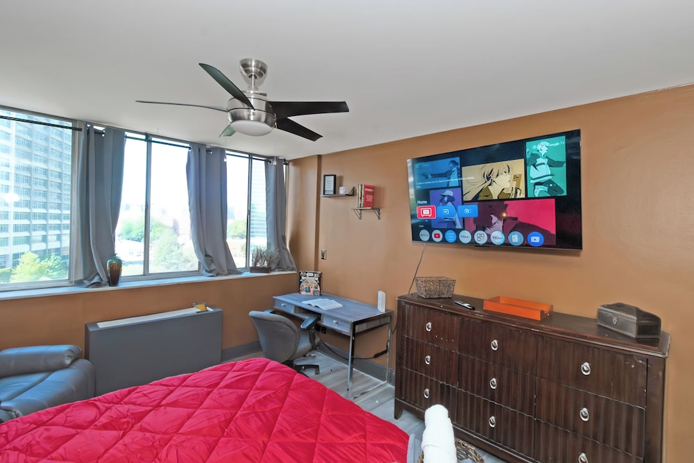 Spacious 3BR Condo in DTWN