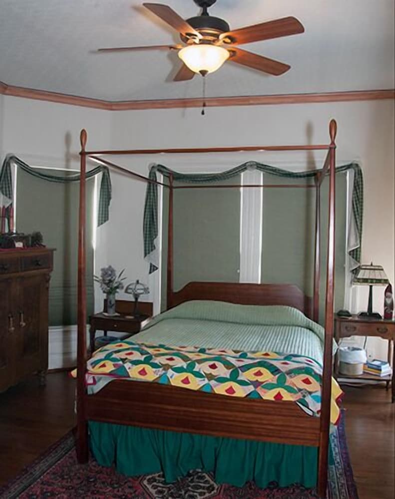 New Bern Vacations - Hanna House Bed  Breakfast - Property Image 46