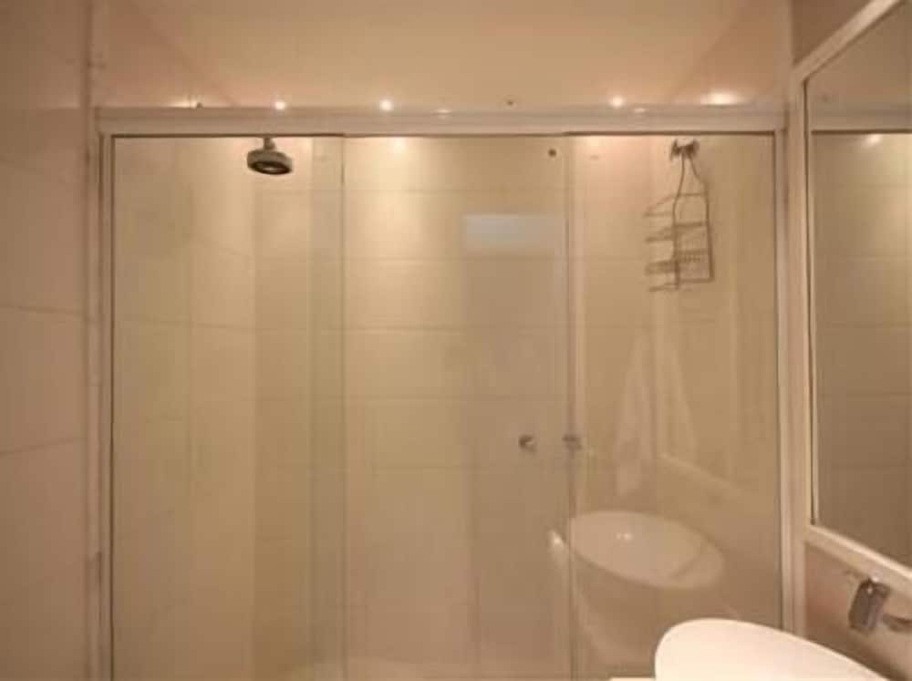 GoHouse Djalma 401 A
